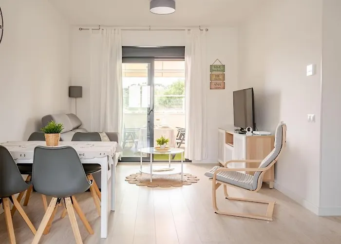 Apartamento Nuevo, Disfruta Del Silencio, Familias Con Ninos, Aire Acondicionado, 2 Banos, Wifi, Terraza, Playa, Toallas Y Sombrillas