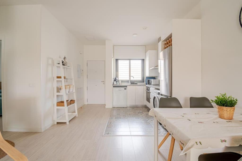 Nuevo Con Piscina, Disfruta Del Silencio, Familias Con Ninos, Aire Acondicionado, 2 Banos, Wifi, Terraza, Playa, Toallas Y Sombrillas * Benajarafe