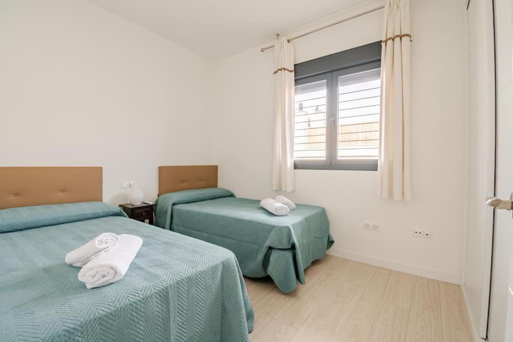 Nuevo Con Piscina, Disfruta Del Silencio, Familias Con Ninos, Aire Acondicionado, 2 Banos, Wifi, Terraza, Playa, Toallas Y Sombrillas *
