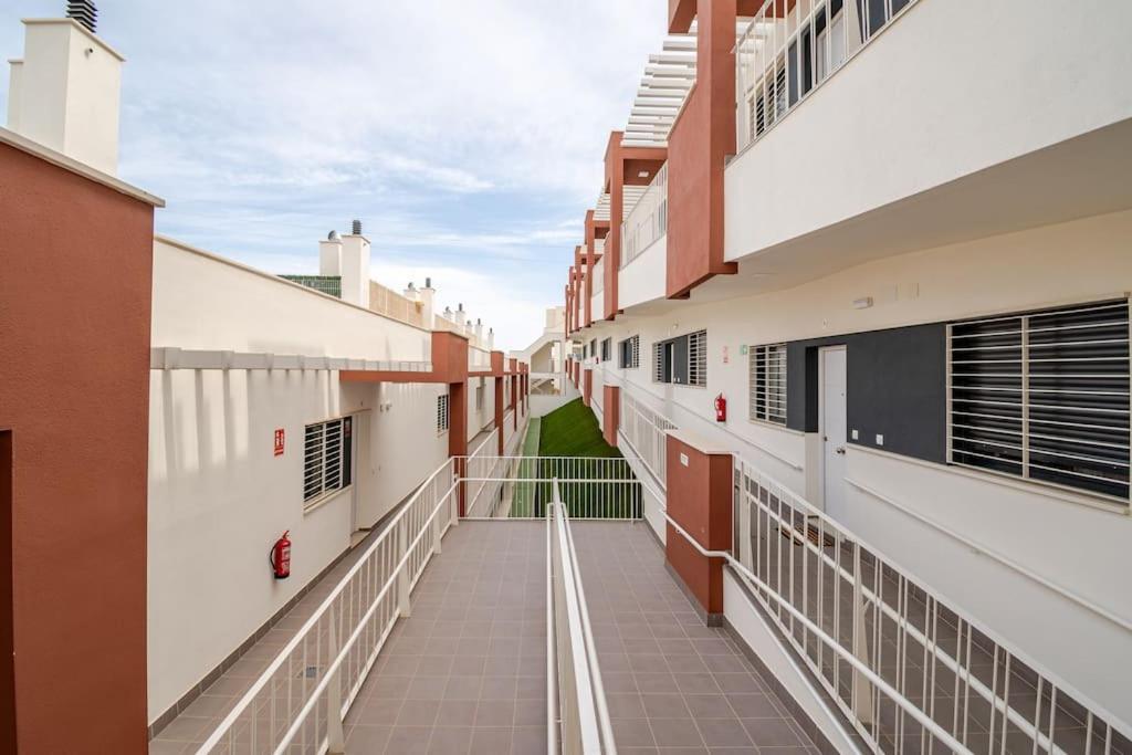 Nuevo Con Piscina, Disfruta Del Silencio, Familias Con Ninos, Aire Acondicionado, 2 Banos, Wifi, Terraza, Playa, Toallas Y Sombrillas * Benajarafe